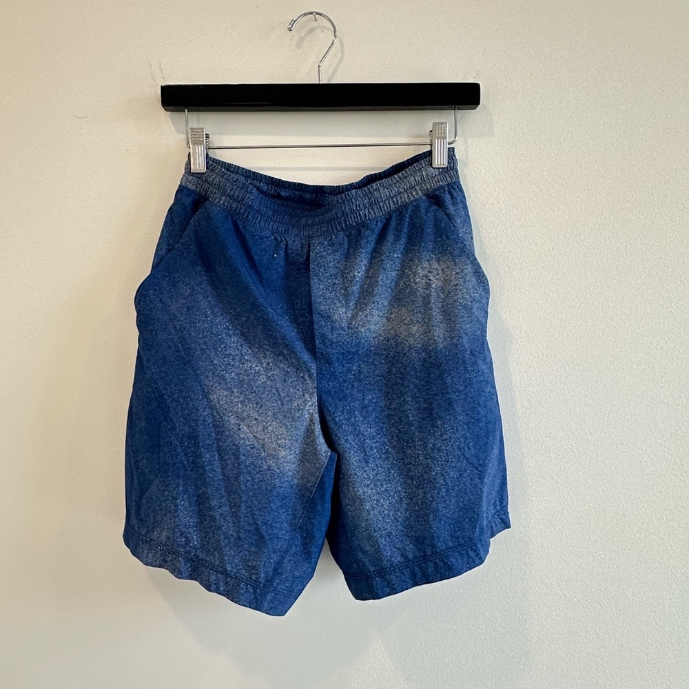 Men’s lululemon short with liner